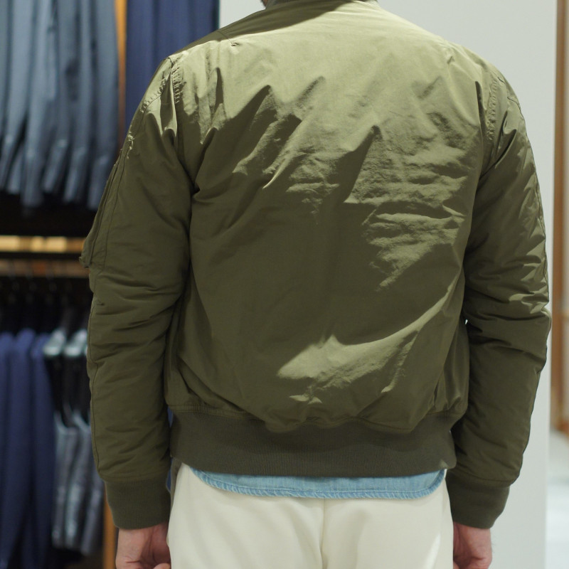 鮮やかなレスキューオレンジが映える『ASPESI（アスペジ）』のMA-1