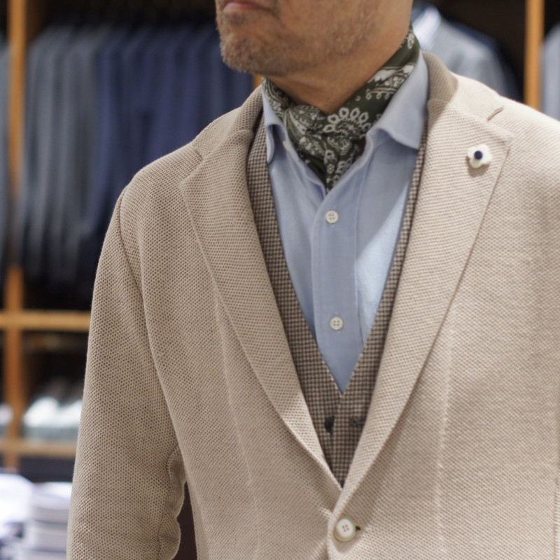 さらりと羽織れる『LARDINI（ラルディーニ）』のコットンリネン