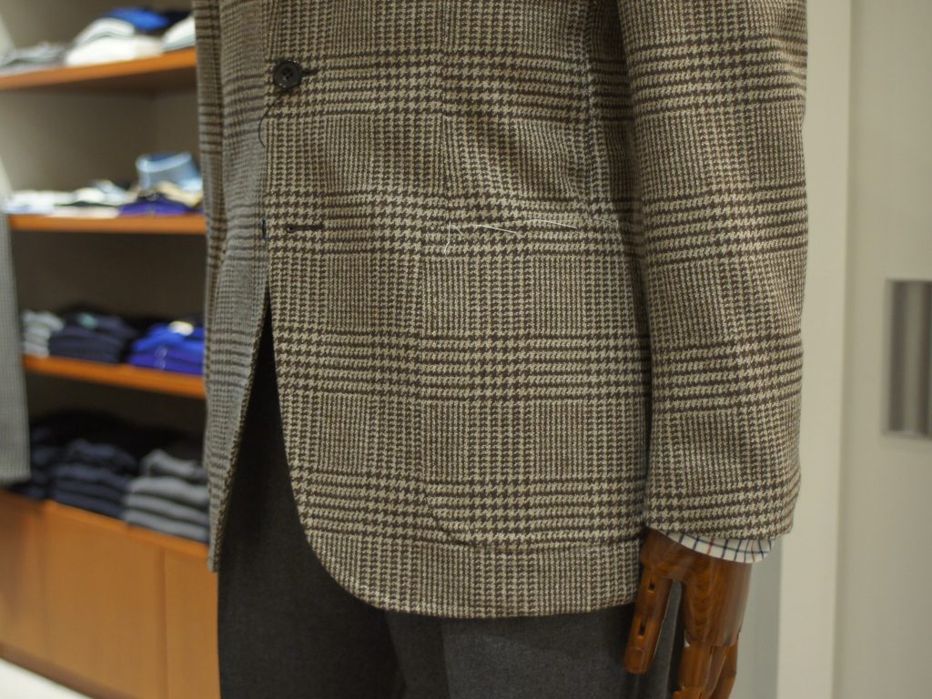 NEW ARRIVAL!!『Sartorio(サルトリオ)』のグレンプレイドジャケットが