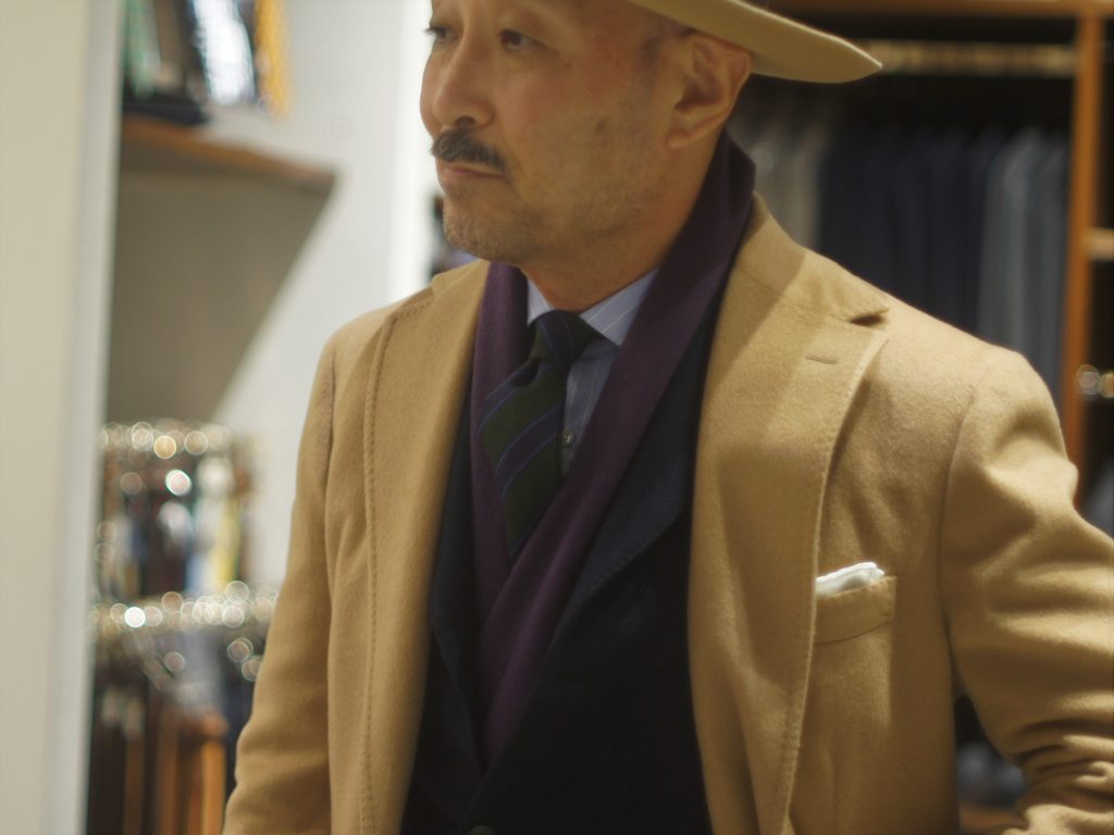 BARBA(バルバ)』ベビーキャメルの最高級チェスターコートが外せない 