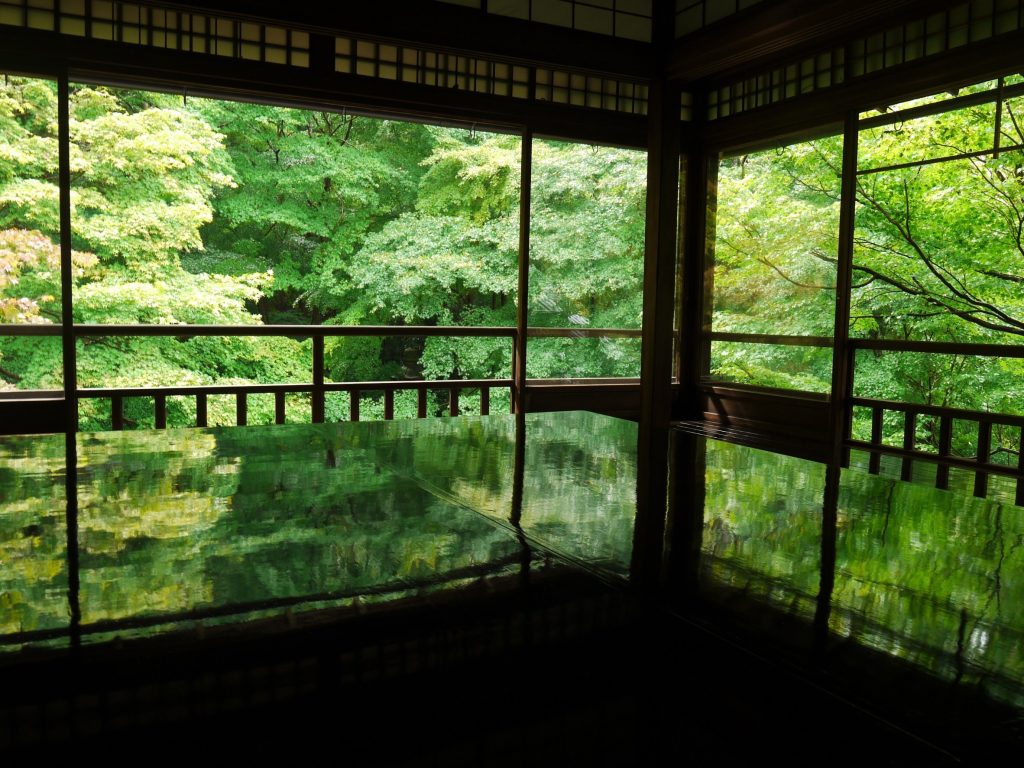 瑠璃光院