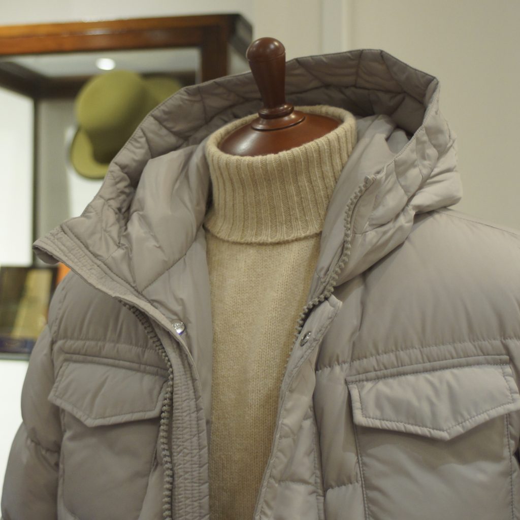 herno-hoodeddowncoat-lightgray